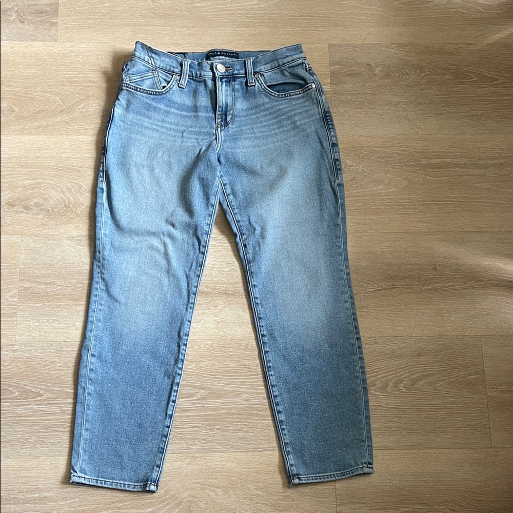 3/$15 Rock & Republic straight mom jeans
